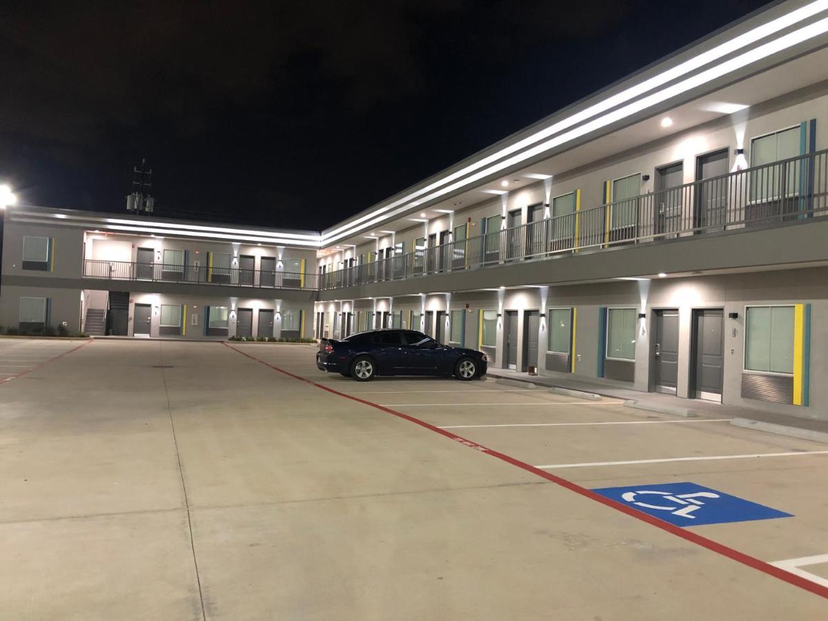 Hotel Solara I-45 & Hobby Airport Houston Exterior photo
